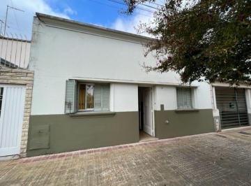 Casa de 3 ambientes, La Plata · Casa en Venta en 36 Entre 9 y 10
