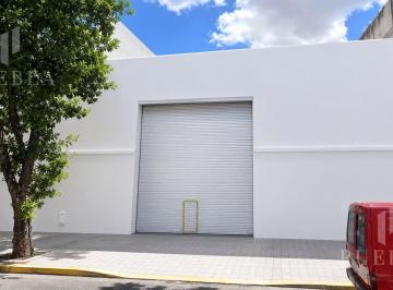 Fachada · Galpón en Alquiler - Parque Patricios