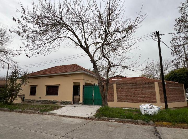 Casa · 111m² · 3 Ambientes · 1 Cochera
