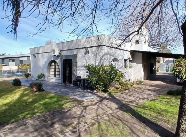 Casa · 162m² · 5 Ambientes · 2 Cocheras