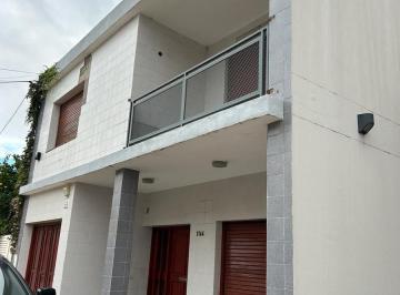 Casa · 100m² · 6 Ambientes · 1 Cochera · Alquiler Casa Firmat Ideal Familia Posibilidad Consultorios a Pasos de La Plaza