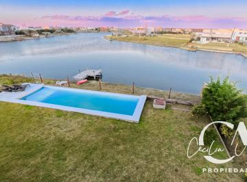Casa · 210m² · 4 Ambientes · Casa en Venta a La Laguna Country San Sebastian