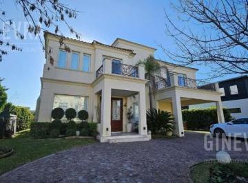 Casa · 340m² · 5 Ambientes · Casa en Venta y en Alquiler en Cabos del Lago, Nordelta