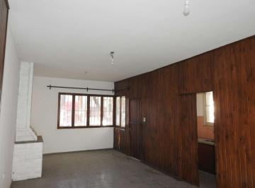 Casa · 159m² · 6 Ambientes · 1 Cochera · Casa en Barrio Mitre. Apta Crédito. Capital