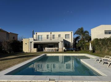 Casa · 165m² · 6 Ambientes · 3 Cocheras · Casa en Venta con Lote a La Laguna, Pileta. en La Isla. Barrio Cerrado, Escobar