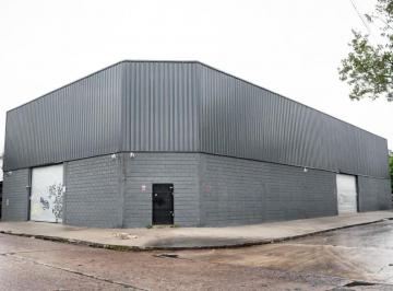 Bodega-Galpón · 790m² · Alquiler Galpon en Castelar Sur
