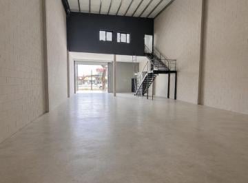 Bodega-Galpón · 200m² · 1 Ambiente · Galpon en Alquiler Sobre Camino de Cintura