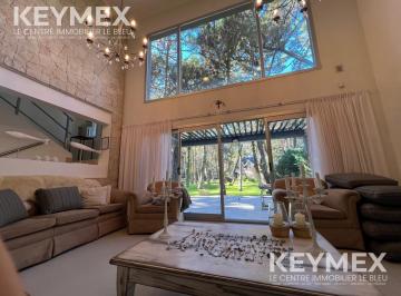 Casa · 240m² · 6 Ambientes · 2 Cocheras · Casa en Pinamar
