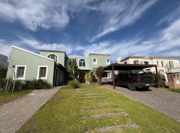 Casa · 400m² · 10 Ambientes · 2 Cocheras · Casa en Alquiler en Santa Barbara, Tigre, G. B. a. Zona Norte
