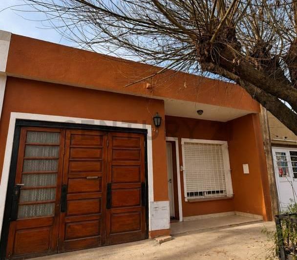 Casa · 107m² · 3 Ambientes · 1 Cochera
