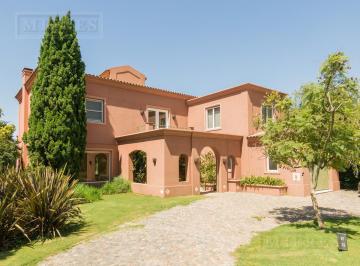 Casa · 420m² · 6 Ambientes · 2 Cocheras · Muy Linda Casa en Alquiler Lote Interno. Pacheco Golf, Bancalari.