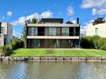 Casa de 7 ambientes, Tigre · Espectacular Casa con 4 Dorm. a La Laguna en Cul de Sac Dentro de La Isla en Laguna Grande.