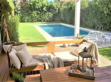 Casa · 340m² · 7 Ambientes · 4 Cocheras · Casa Venta Campo Chico Country Club