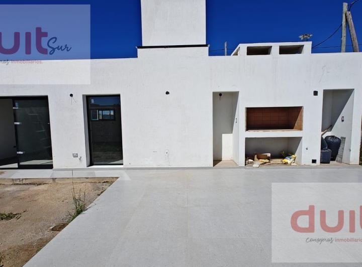 Casa · 70m² · 4 Ambientes · 1 Cochera