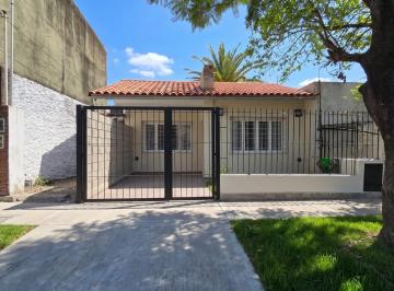 PH · 90m² · 2 Ambientes · 1 Cochera · Casa PH 2 Ambientes Ituzaingo Norte Cochera Fondo