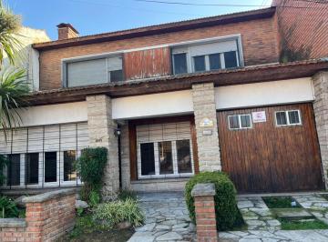 Casa · 228m² · 5 Ambientes · Venta Casa Residencia Geriátrica Martinez