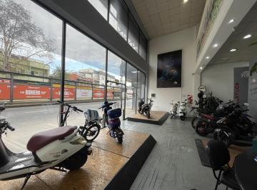 Local comercial · 180m² · 5 Ambientes · Local Juan B Justo y Donato Alvarez