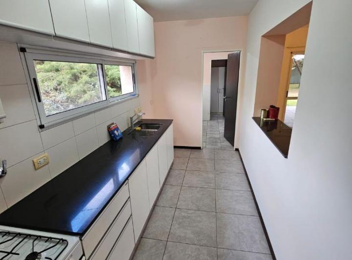 Casa · 185m² · 4 Ambientes · 2 Cocheras
