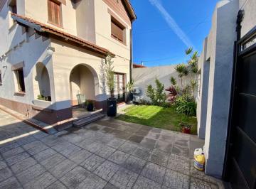 Casa de 5 ambientes, Avellaneda · Venta Hermosa Casa con Depto Al Fondo y Garage Varios Autos Centro de Wilde