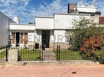 Casa · 114m² · 3 Ambientes · 2 Cocheras · Casa de 2 Dorm. en Venta