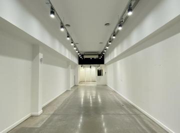 Local comercial · 120m² · Excelente Local en Alquiler en Plena Zona Comercial