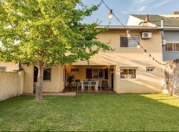 Casa · 170m² · 4 Ambientes · 3 Cocheras · Venta Casa 4 Amb Jardín Quincho Cochera Quilmes