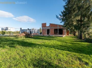 Casa · 207m² · 3 Ambientes · 1 Cochera · 166 Entre 71 y 72, La Plata - Casa a Terminar de Construir en Venta