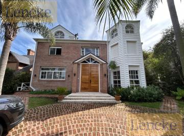 Casa · 612m² · 8 Ambientes · 4 Cocheras · Lencke Vende - Residencia con Frente Al Rio en Bahia del Sol de 612 m² Cubiertos, Reciclada