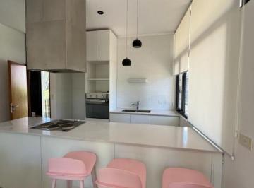 Casa · 275m² · 5 Ambientes · 2 Cocheras · Se Alquila Casa Familiar en Fincas de Hudsom