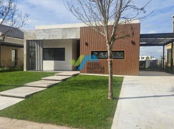 Casa · 148m² · 5 Ambientes · 2 Cocheras · Casa en Venta en Santo Tomas, Derqui, Pilar
