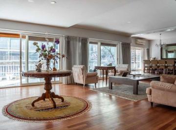 Departamento · 262m² · 4 Ambientes · 2 Cocheras · Venta Piso 4 Ambientes Frente Al Parque Rivadavia