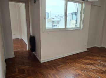 Departamento de 2 ambientes, Flores · Dpto. 2 Amb Muy Luminoso y Comodo, Excelente Ubicacion