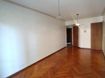 Departamento · 38m² · 3 Ambientes · Alquiler Departamento un Dormitorio con Balcon. Centro