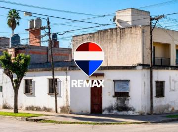 Casa · 162m² · 5 Ambientes · 3 Cocheras · Casa Esquina en Venta Zona Sur Apta Credito