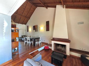 Casa · 234m² · 4 Ambientes · 2 Cocheras · Alquiler 24 Meses Chalet 4 Ambientes con Garage y Pileta Climatizada