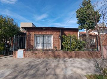Casa · 122m² · 3 Ambientes · Venta Casa 3 Amb. Patio - Apto Crédito Hurlingham