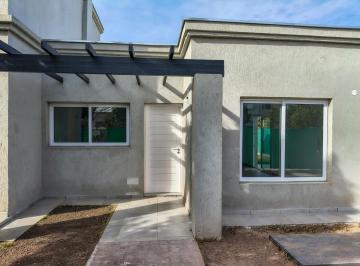 Casa · 78m² · 5 Ambientes · 1 Cochera · Casa a Estrenar en Barrio Punta Lago, El Torreon con Tour Virtual