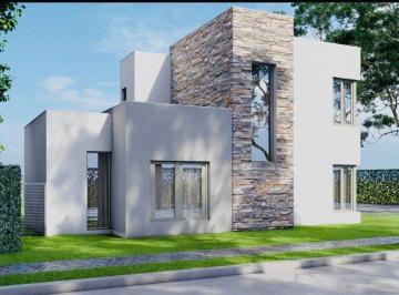 Casa · 187m² · 5 Ambientes · 2 Cocheras · Casa en Barrio Privado - Luján de Cuyo