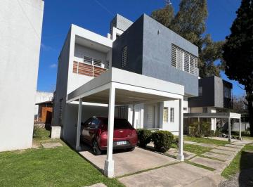 Departamento · 70m² · 3 Ambientes · 1 Cochera · Depto en Venta 3 Amb C/cochera Apto Credito