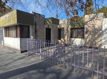 Casa de 6 ambientes, Villa Nueva · Barrio Santa Ana