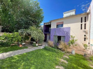 Casa · 190m² · 4 Ambientes · 1 Cochera · Casa 4 Ambientes con Local Al Frente Gran Patio en Laferrere