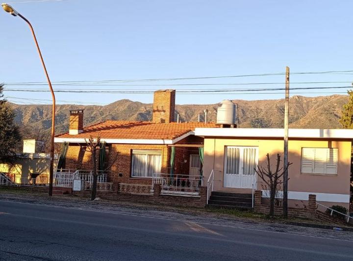 Casa · 277m² · 14 Ambientes · 2 Cocheras