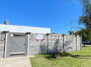 Casa · 440m² · 3 Ambientes · 3 Cocheras · Casa en Venta 3 Ambientes en Pueblo Nuevo - Lujan
