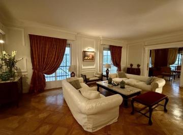 Departamento de 6 ambientes, Recoleta · Piso de Categoria en Callao y Quintana 4 Dorm.