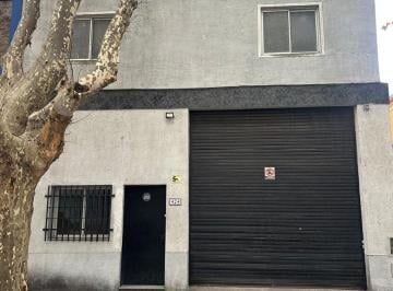 Bodega-Galpón , Villa Urquiza · Galpón de 350 m² en Dos Plantas Sobre Lote 8,66 X 25. Entrada de Camión, Oficinas. Apto Todo Destino