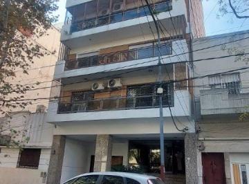 Departamento de 4 ambientes, Lanús · Hermoso Departamento de 4 Ambientes C/dep Reciclado a Nuevo en Zona Inmejorable.
