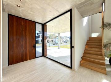Casa · 500m² · 6 Ambientes · 2 Cocheras · Casa Venta 4 Dorm. Barrio El Yacht Lote de 830 m² Nordelta, Tigre, Zona Norte