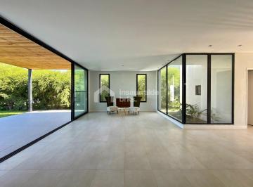 Casa · 208m² · 4 Ambientes · 1 Cochera · Casa en Venta en Carpinchos, Nordelta, Tigre