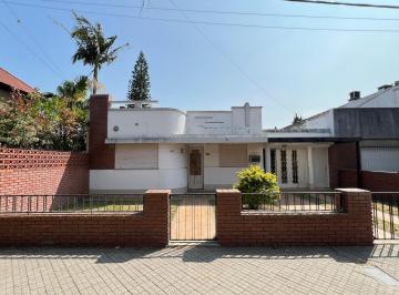 Casa · 130m² · 4 Ambientes · 1 Cochera · Venta Casa de 2 Dorm. en Zona Sur a Reciclar
