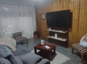 PH de 3 ambientes, Tres de Febrero · PH 3 Ambientes en Alquiler - Caseros